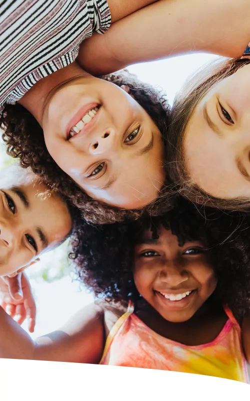 Reunimos dicas para te ajudar a aumentar a imunidade infantil. Quer evitar que seus pequenos tenham gripes e resfriados? Um sistema imunológico forte pode manter esses problemas longe das crianças.