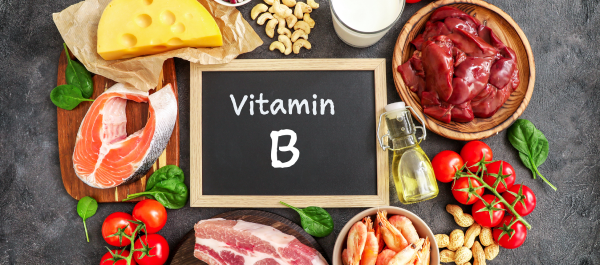 Alimentos que possuem vitamina do complexo B como salmão, queijo, castanha, tomate e outros